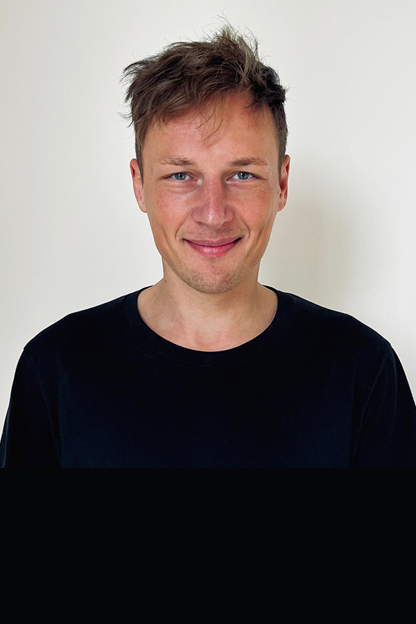 Dr. Felix Sieker